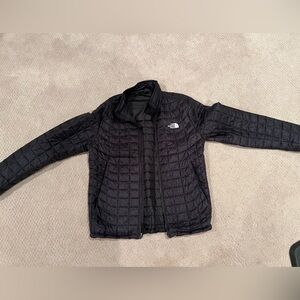 Men’s Northface Thermoball jacket size medium